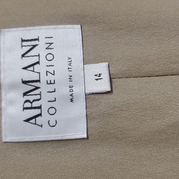 Armani Collezioni - Tan & White Pin Striped Linen & Silk Jacket Sz 14 - Picture 4 of 9